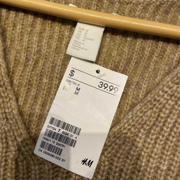 Brand new h&m sweater - Picture 2 of 3